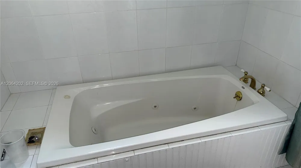 1542 SW 138th Ct Miami, FL 33184