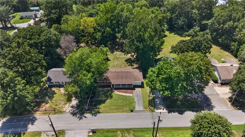 128 Englewood Drive Archdale, NC 27263