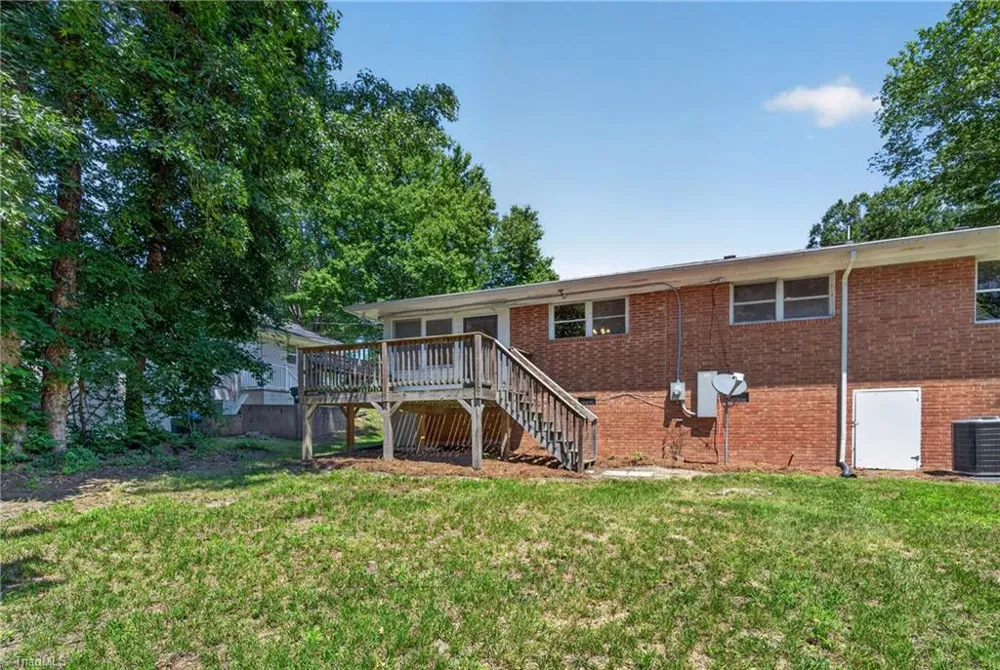 128 Englewood Drive Archdale, NC 27263