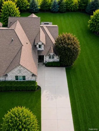 68809 Cornerstone Drive Washington Township, MI 48095