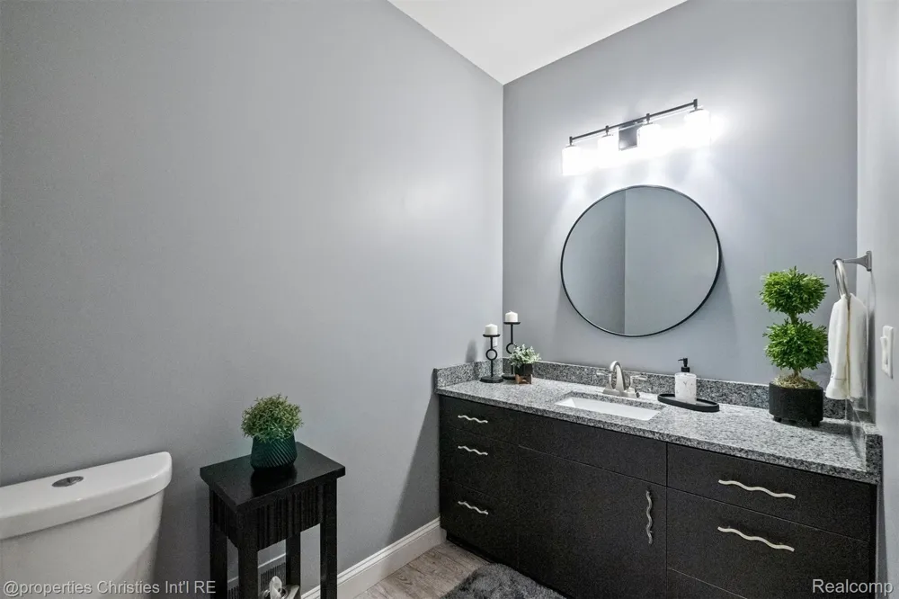 41245 Belvidere Street Harrison Charter Township, MI 48045