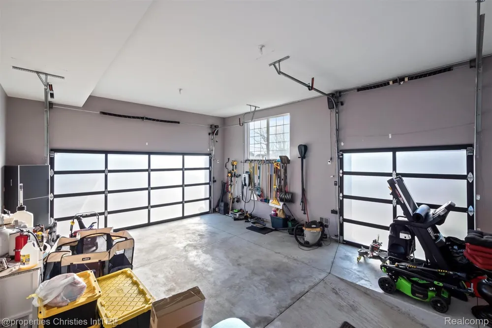 41245 Belvidere Street Harrison Charter Township, MI 48045