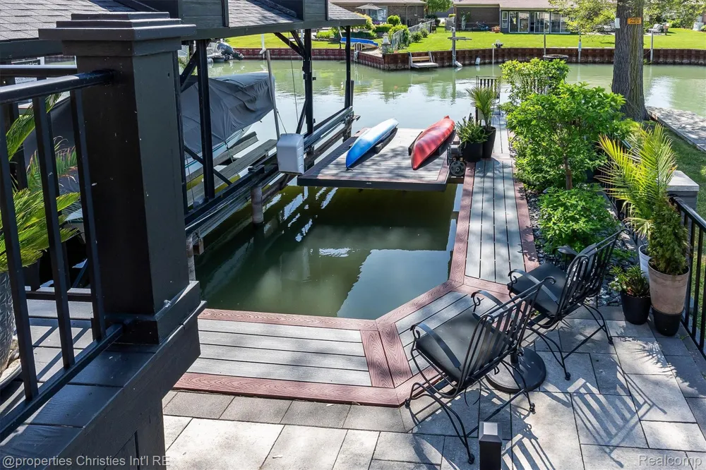 41245 Belvidere Street Harrison Charter Township, MI 48045
