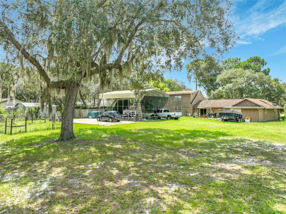 670 E STATE ROAD 46 Geneva, FL 32732