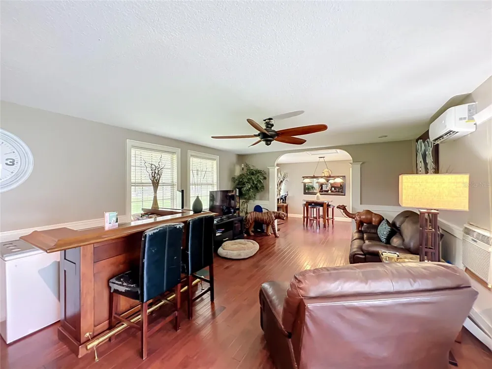 670 E STATE ROAD 46 Geneva, FL 32732