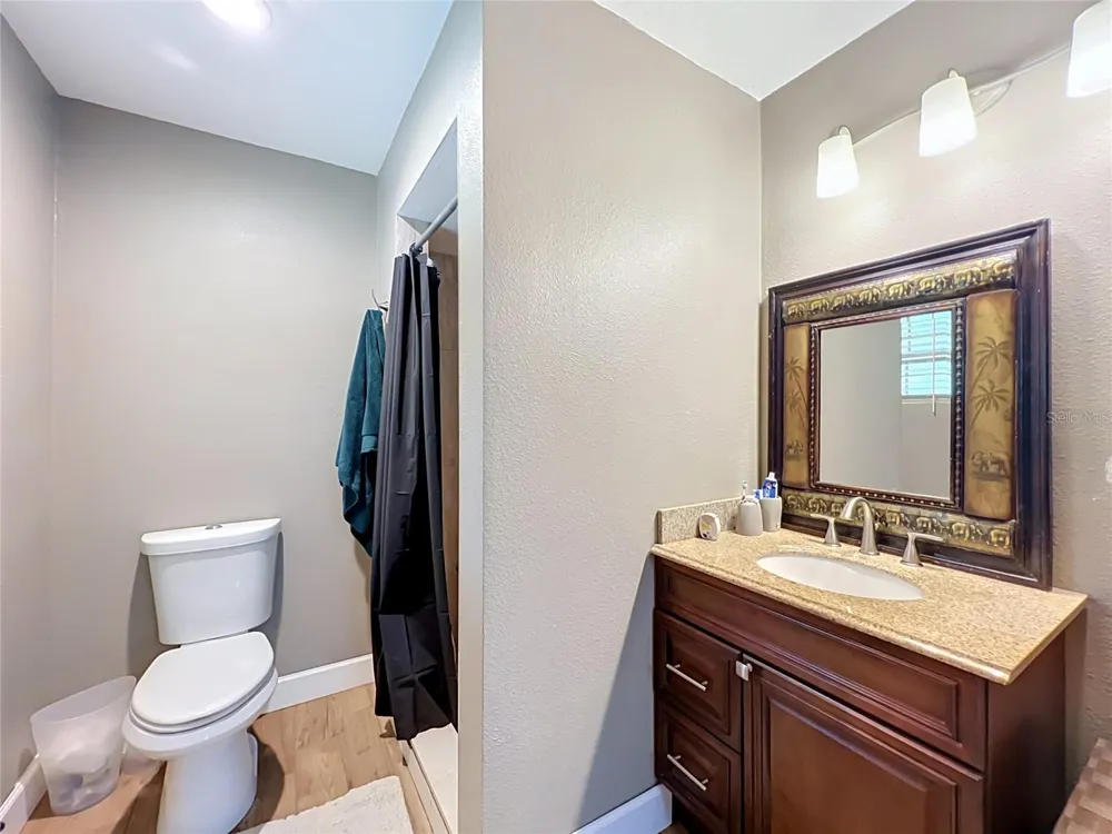 670 E STATE ROAD 46 Geneva, FL 32732