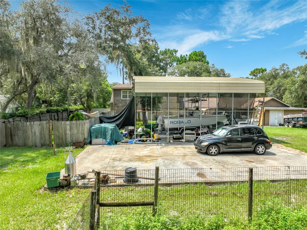 670 E STATE ROAD 46 Geneva, FL 32732