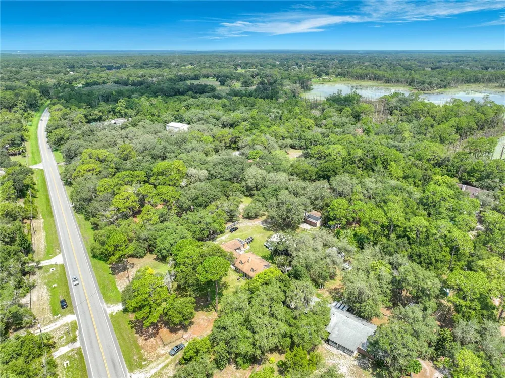 670 E STATE ROAD 46 Geneva, FL 32732