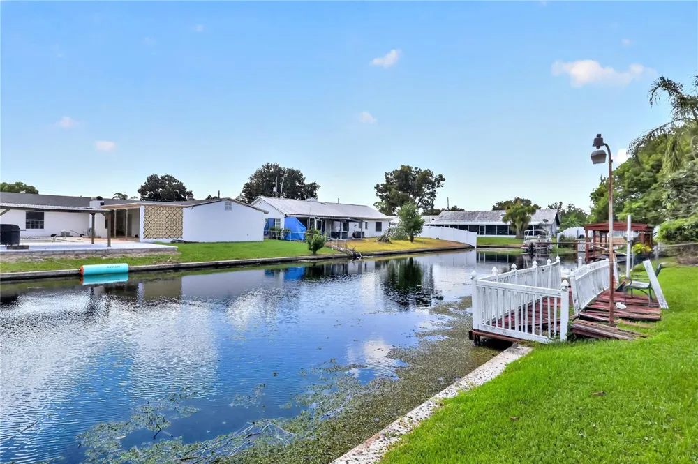 2604 REEF COURT Orlando, FL 32805