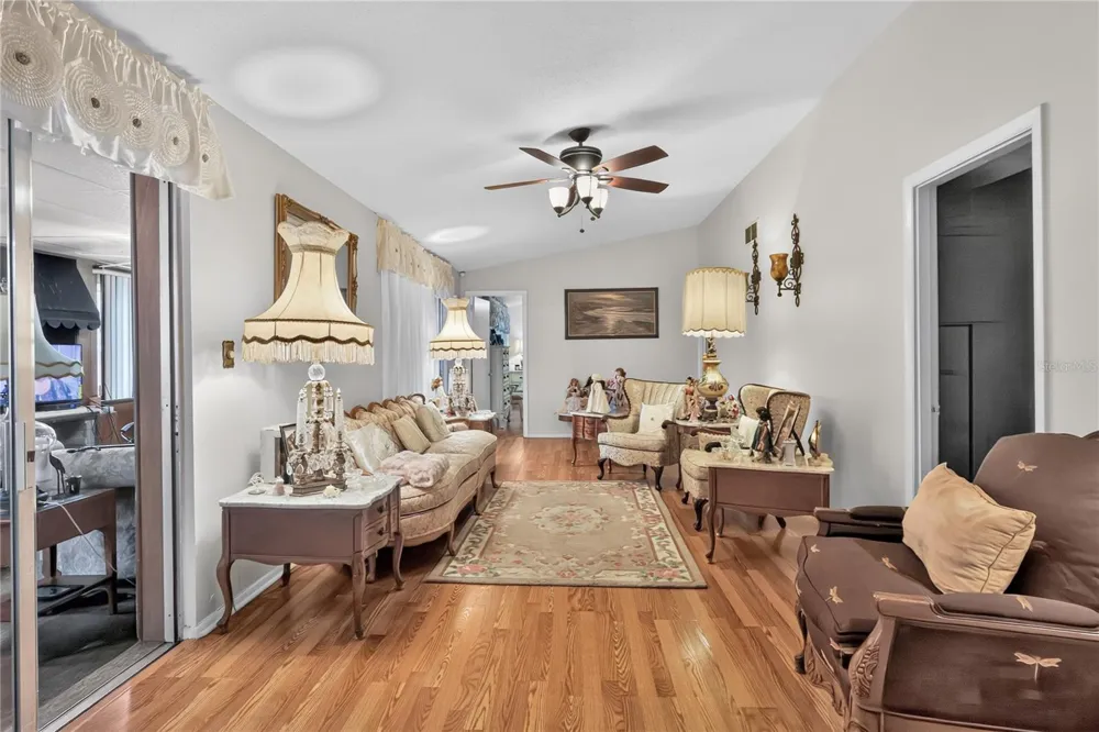 2604 REEF COURT Orlando, FL 32805