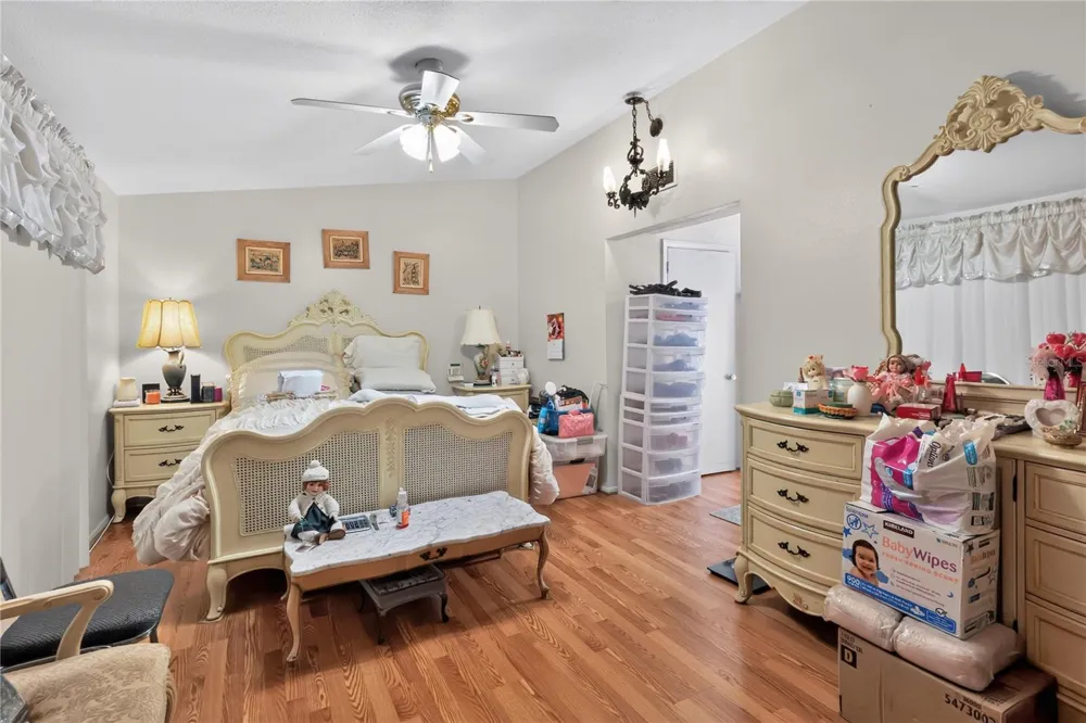 2604 REEF COURT Orlando, FL 32805
