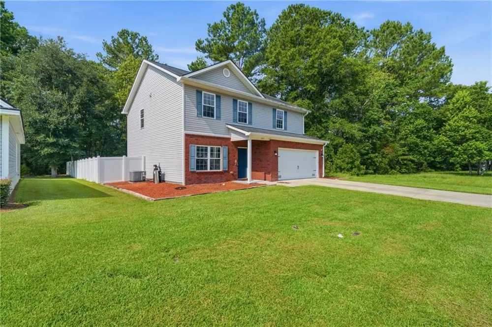 1277 Peacock Trail Hinesville, GA 31313