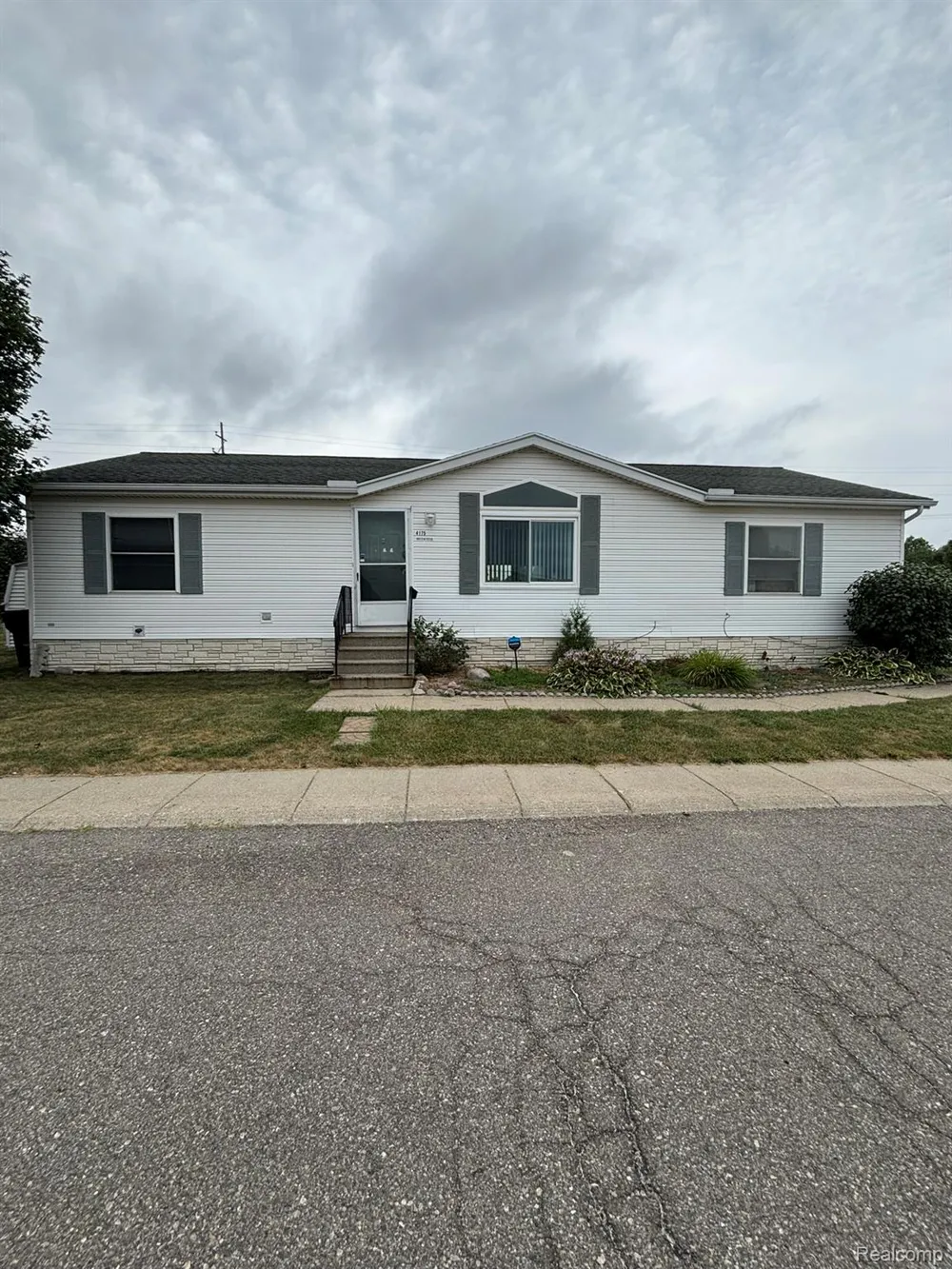 4175 Greenbriar Boulevard Burton City, MI 48529