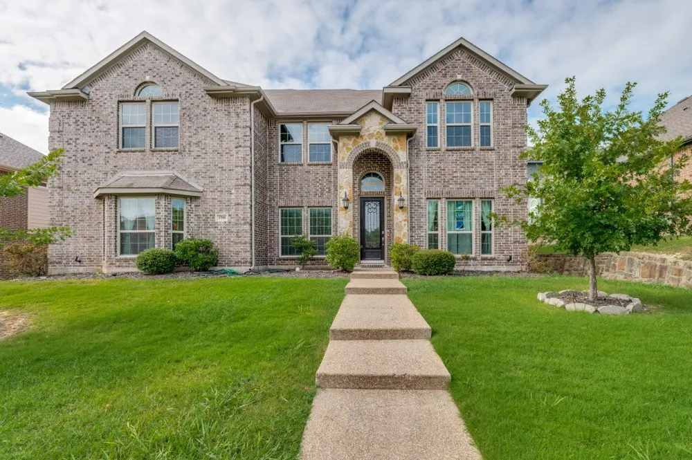 1708 River Run Drive DeSoto, TX 75115