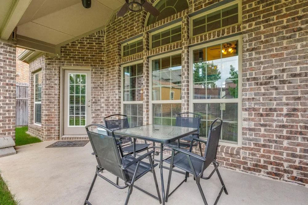 1708 River Run Drive DeSoto, TX 75115