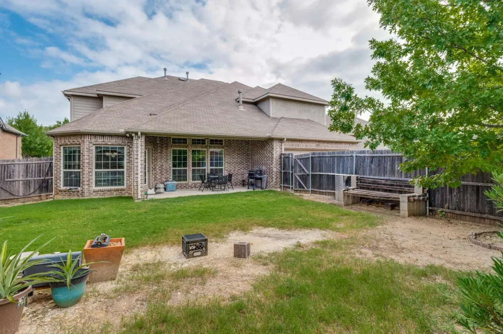 1708 River Run Drive DeSoto, TX 75115