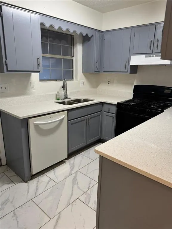 498 Prince Of Wales Stone Mountain, GA 30083