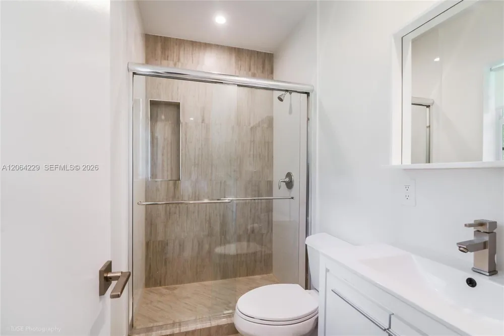 52 Camden Dr Bal Harbour, FL 33154