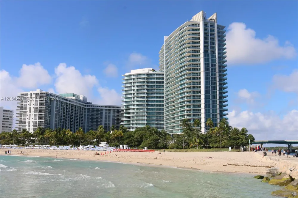 52 Camden Dr Bal Harbour, FL 33154