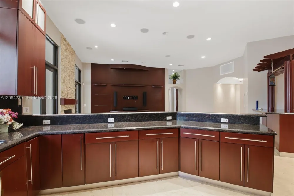 6200 SW 97th Ave Miami, FL 33173