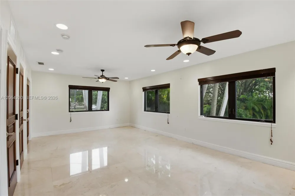 6200 SW 97th Ave Miami, FL 33173