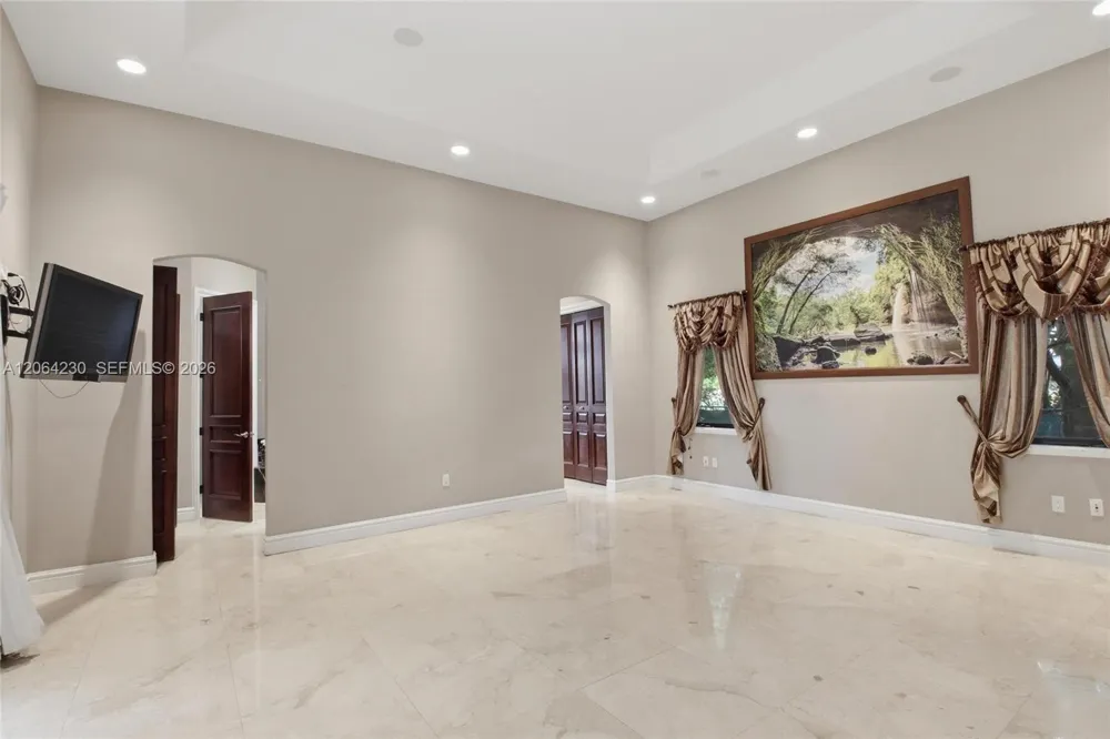 6200 SW 97th Ave Miami, FL 33173