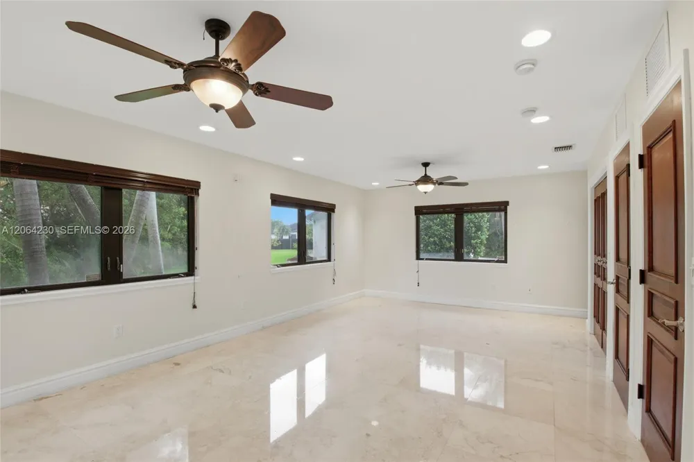 6200 SW 97th Ave Miami, FL 33173