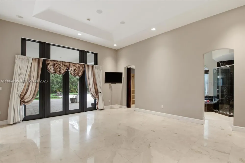 6200 SW 97th Ave Miami, FL 33173