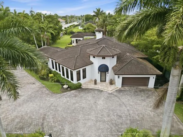 6200 SW 97th Ave Miami, FL 33173