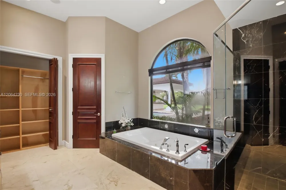 6200 SW 97th Ave Miami, FL 33173