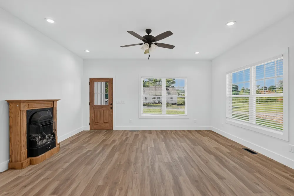 170 Honeysuckle Ln Sparta, TN 38583