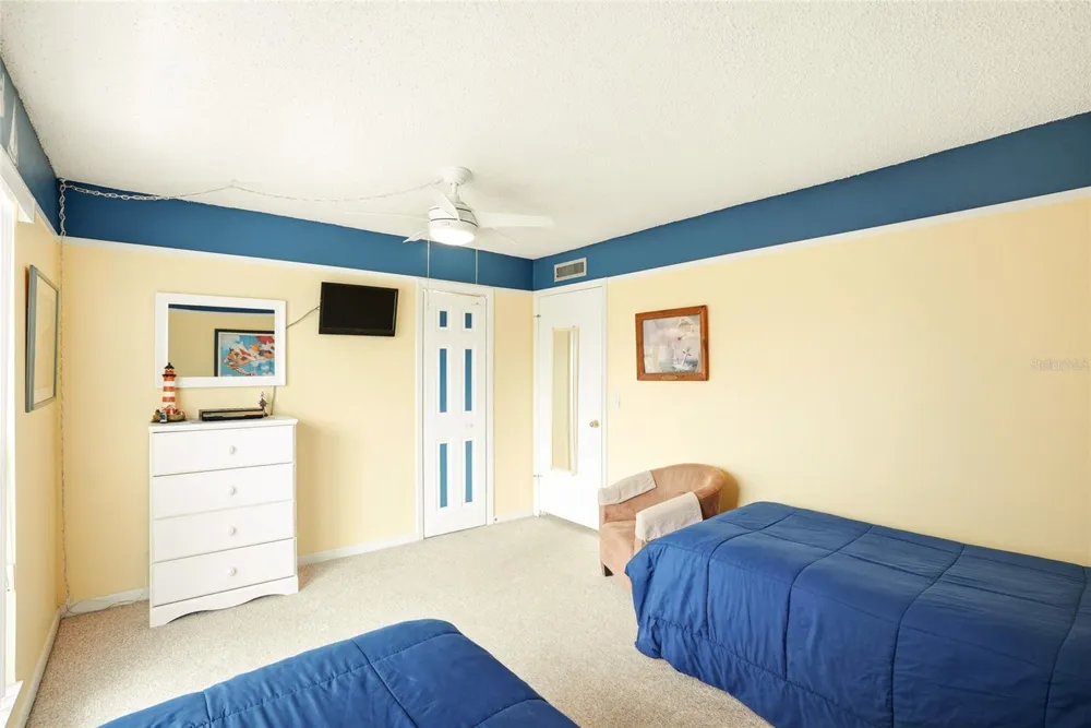320 MEDALLION BOULEVARD #H Madeira Beach, FL 33708