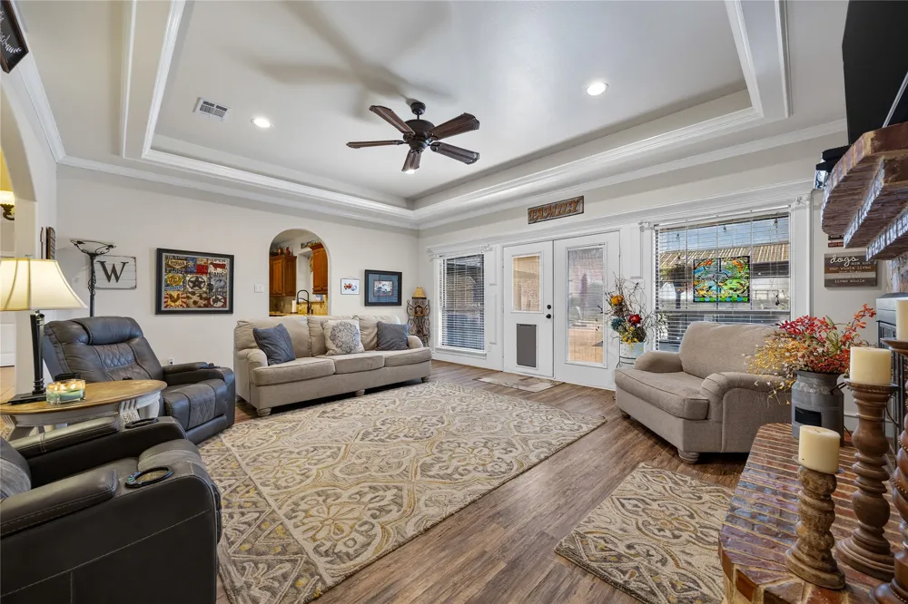 1354 Shadow Lakes Drive Wills Point, TX 75169