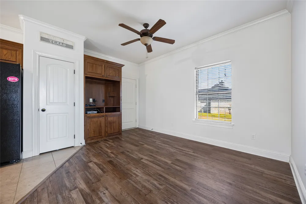 1354 Shadow Lakes Drive Wills Point, TX 75169