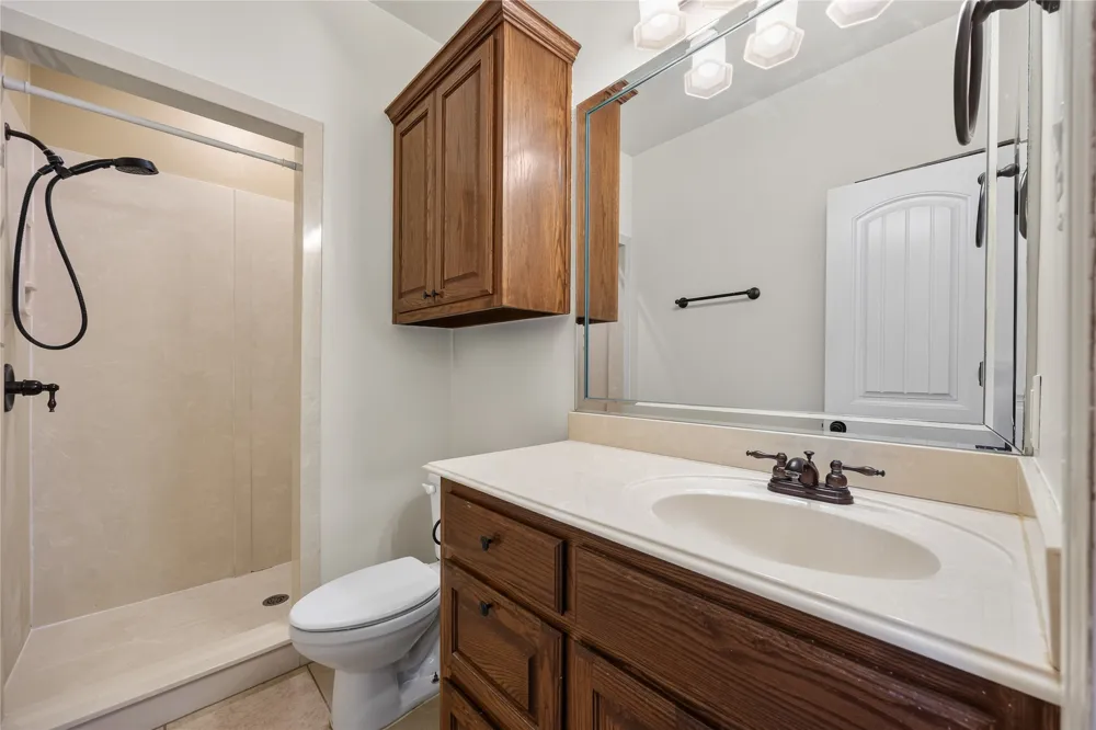 1354 Shadow Lakes Drive Wills Point, TX 75169