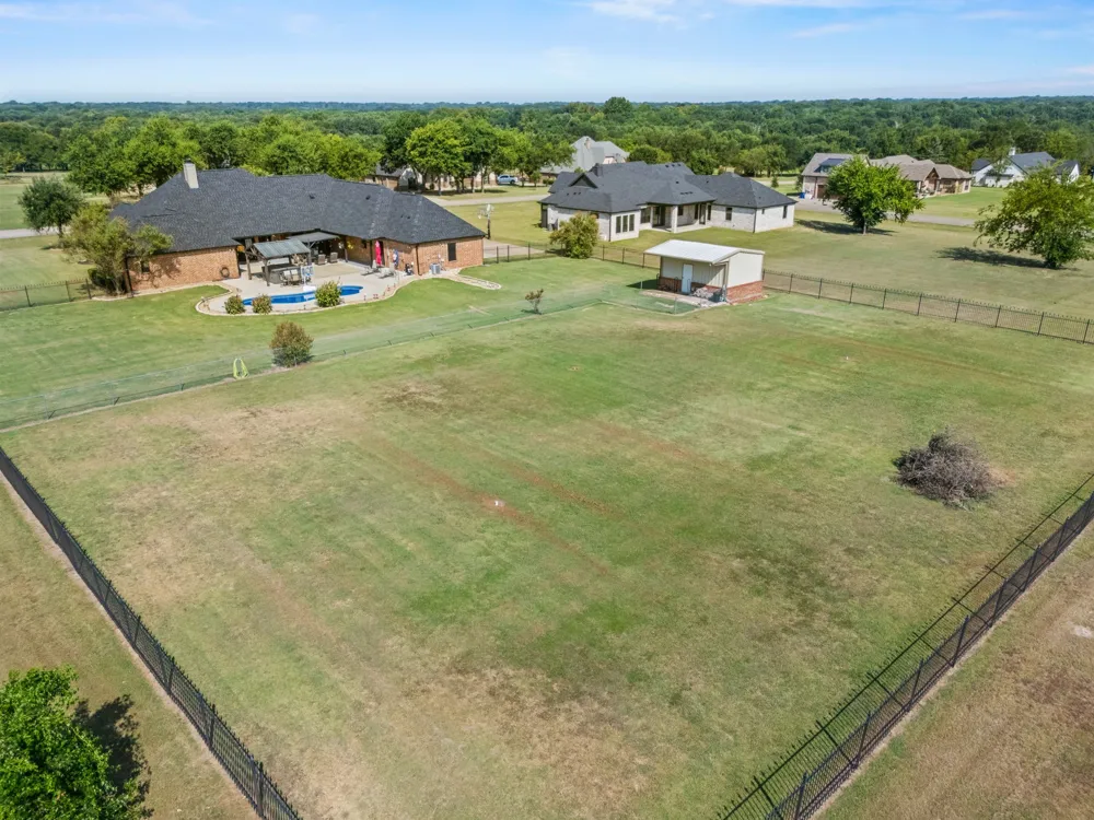 1354 Shadow Lakes Drive Wills Point, TX 75169