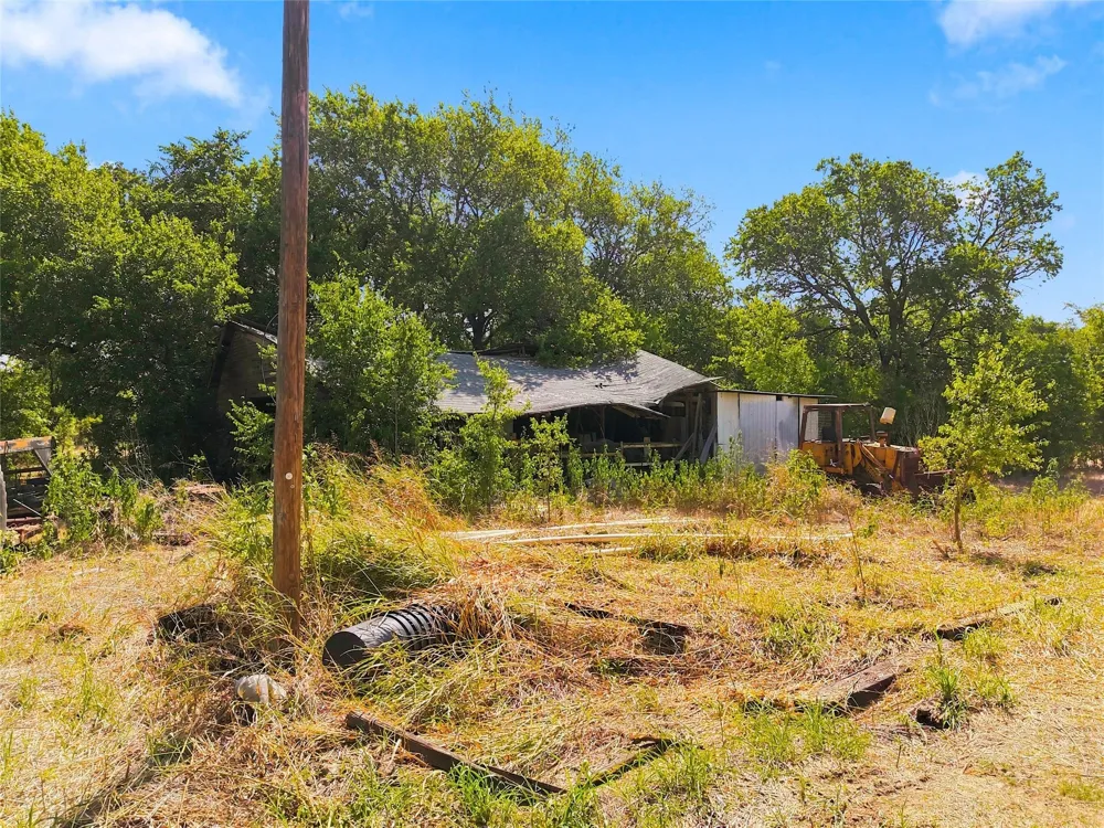 1816 Wesley Chapel Road Gholson, TX 76705