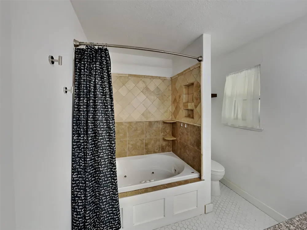 3704 Astoria Drive Arlington, TX 76013