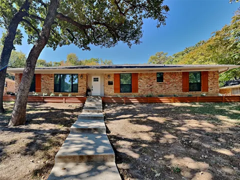 3704 Astoria Drive
