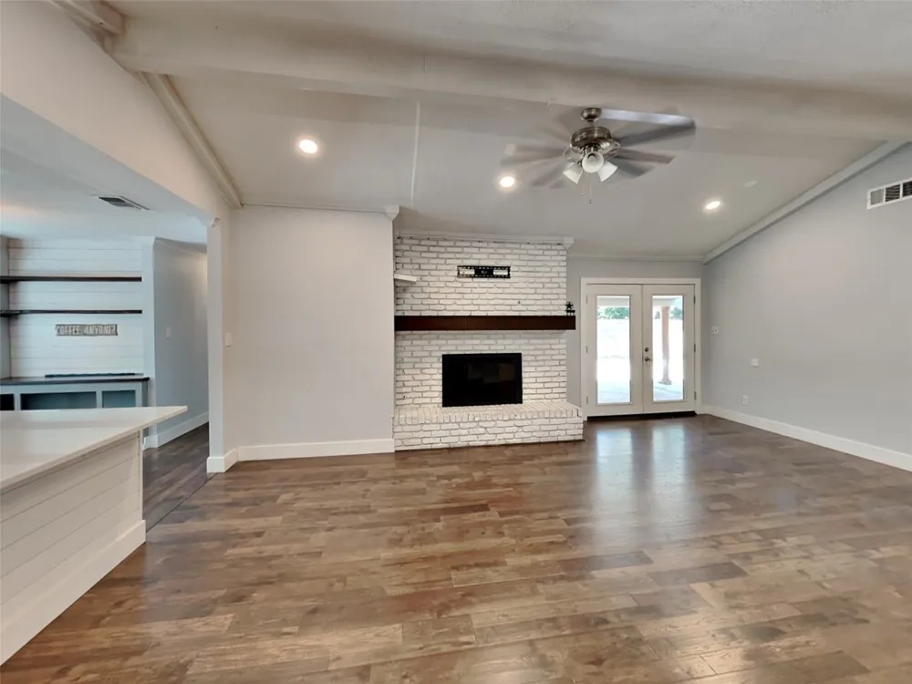3704 Astoria Drive Arlington, TX 76013