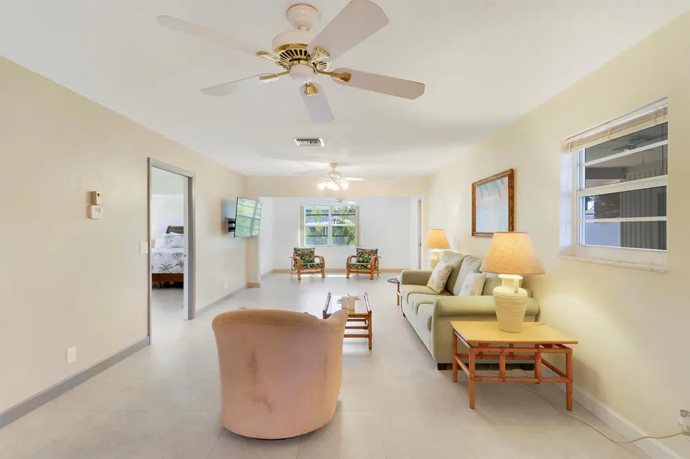 129 Mockingbird Lane Delray Beach, FL 33445