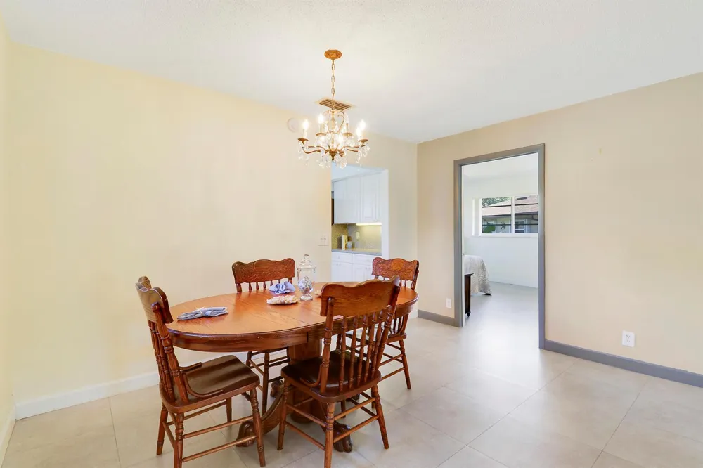 129 Mockingbird Lane Delray Beach, FL 33445
