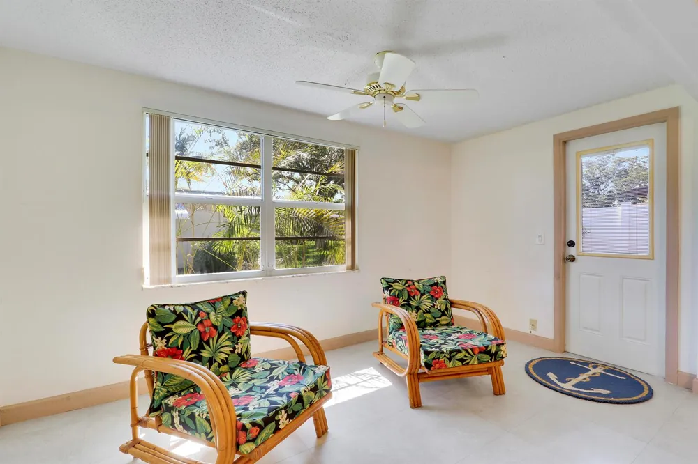 129 Mockingbird Lane Delray Beach, FL 33445