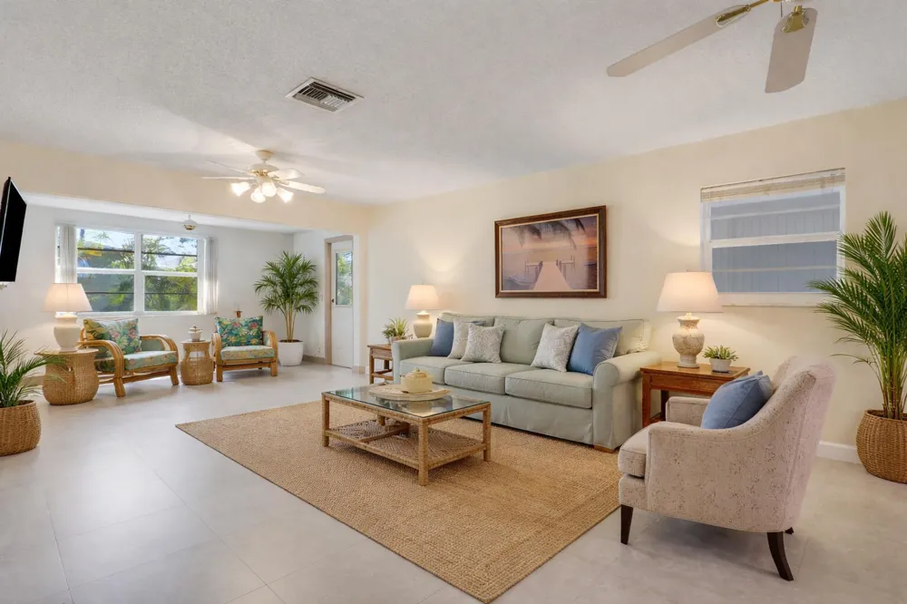 129 Mockingbird Lane Delray Beach, FL 33445