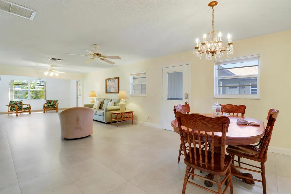 129 Mockingbird Lane Delray Beach, FL 33445