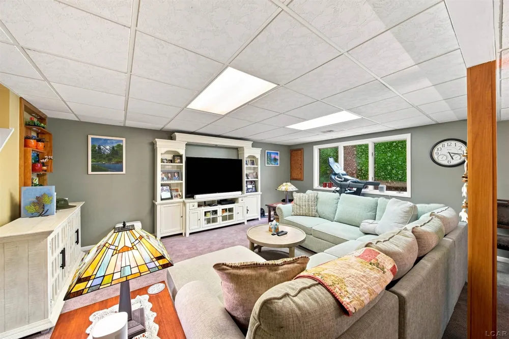 288 Whitlock St Street Saline City, MI 48176