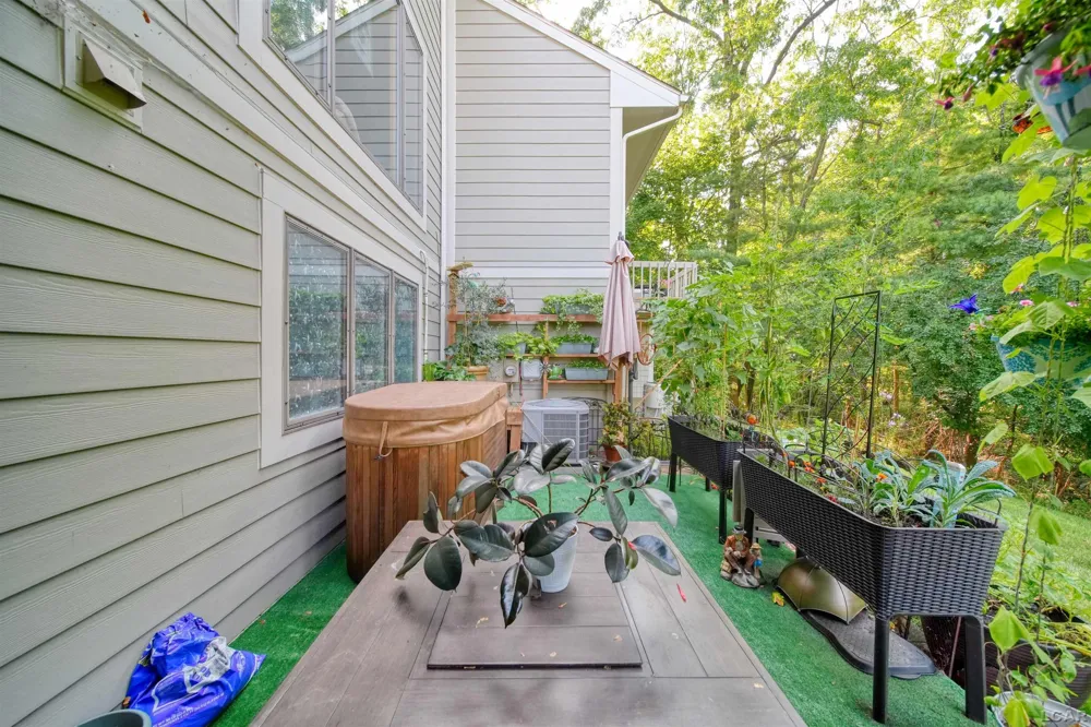 288 Whitlock St Street Saline City, MI 48176