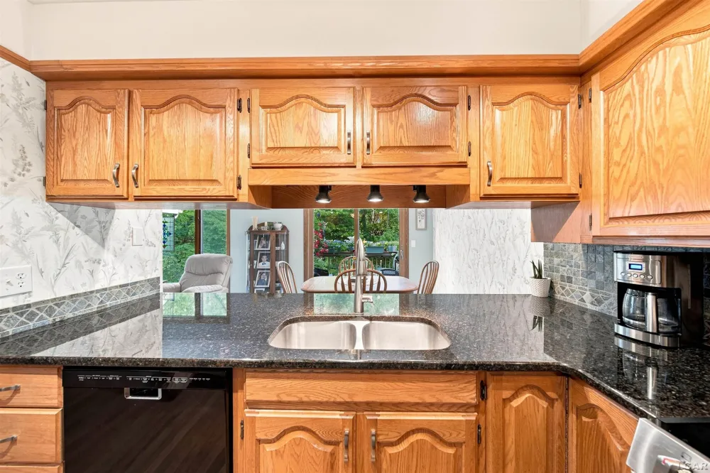 288 Whitlock St Street Saline City, MI 48176