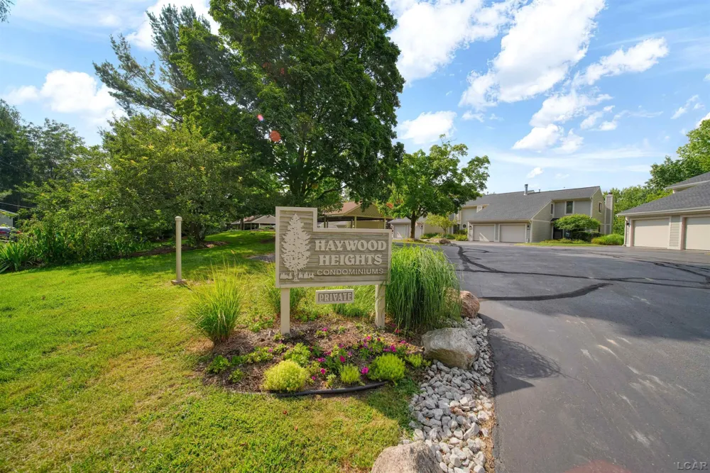 288 Whitlock St Street Saline City, MI 48176