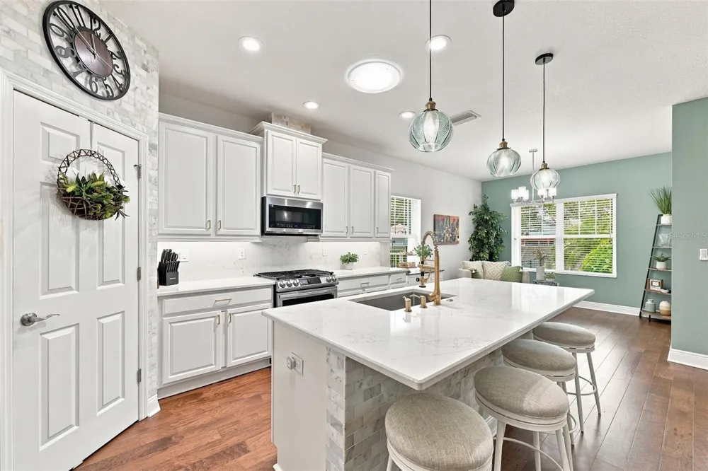 6517 NESTALL COURT Apollo Beach, FL 33572